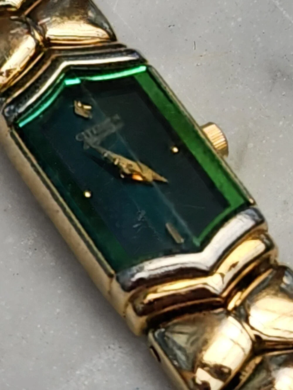 Vintage 90s Citizen Elegance 5421 Women Green Dial Gold-Tone Hexagon Watch 7.25